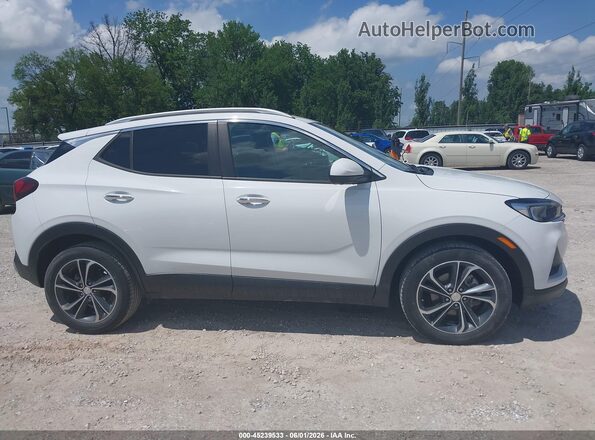 KL4MMDSL9LB126249 2020 BUICK ENCORE White Widok wnętrza z tyłu