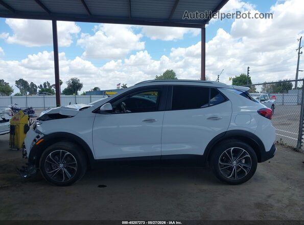 KL4MMESL1NB142230 2022 BUICK ENCORE White Սալոնի 360 աստիճան տեսք