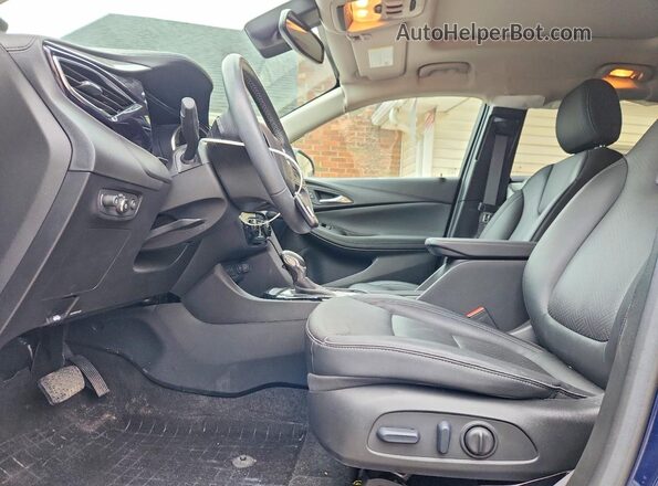 KL4MMGSL4PB127977 2023 BUICK ENCORE Blue Front interior view