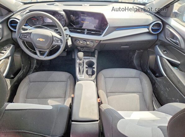 KL77LFE20RC213056 2024 CHEVROLET TRAX Silver 