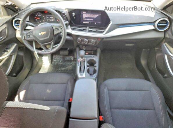 KL77LFE2XRC236358 2024 CHEVROLET TRAX Черный Вид панели приборов