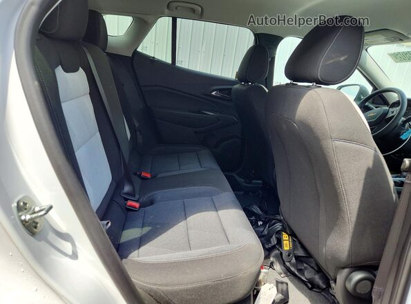 KL77LFEP1SC201418 2025 CHEVROLET TRAX White უკანა სალონის ხედი