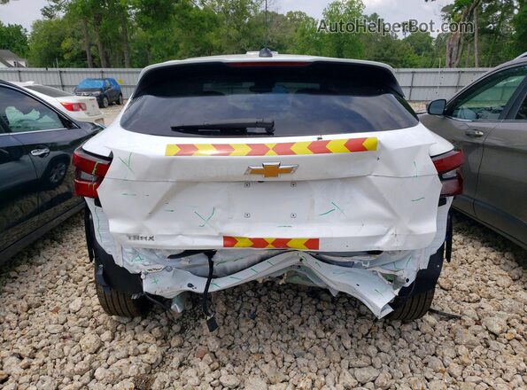 KL77LFEP1SC201418 2025 CHEVROLET TRAX White უკანა ხედი