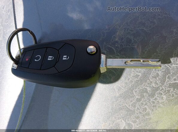 KL77LFEP6SC046865 2025 CHEVROLET TRAX Silver Widok deski rozdzielczej