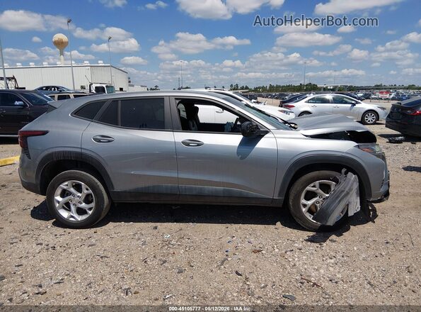 KL77LFEP6SC046865 2025 CHEVROLET TRAX Silver Widok wnętrza z tyłu