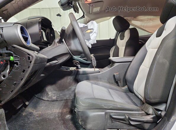 KL77LFEPXSC184442 2025 CHEVROLET TRAX White Սալոնի դիմացի տեսք