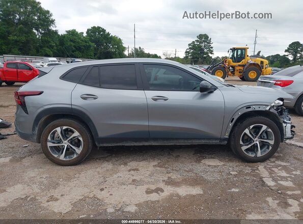 KL77LGEP1SC289859 2025 CHEVROLET TRAX Silver Սալոնի 360 աստիճան տեսք
