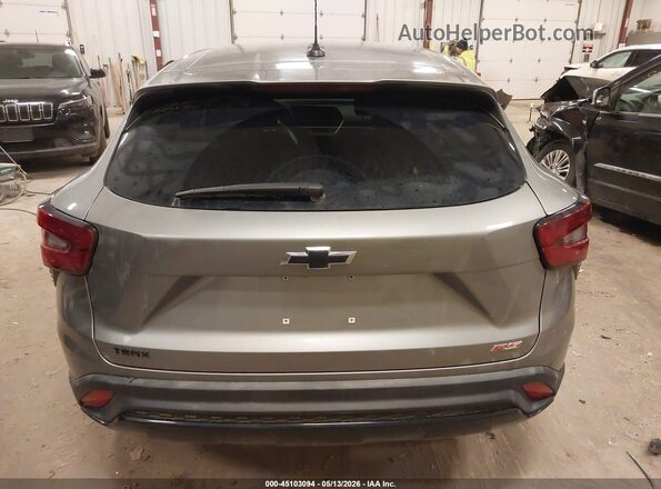 KL77LGEP6SC267064 2025 CHEVROLET TRAX Серебряный 
