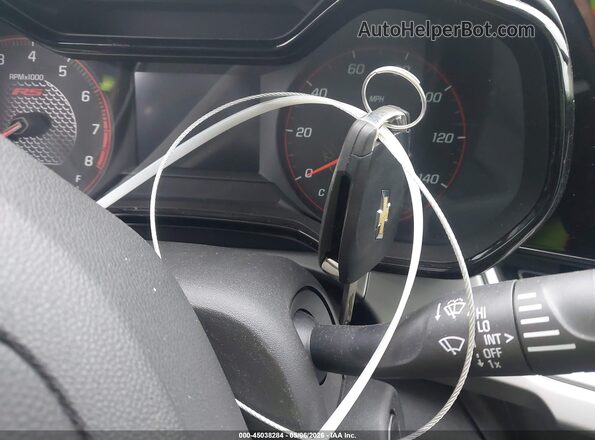 KL77LGEP8SC141367 2025 CHEVROLET TRAX Red Вид панелі приладів