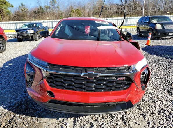KL77LGEP8TC030240 2026 CHEVROLET TRAX Red Դիմացի տեսք
