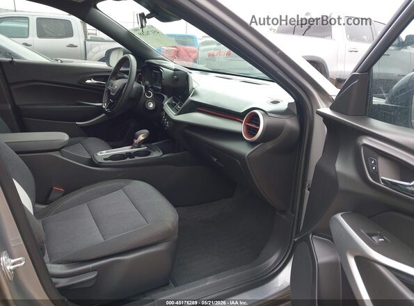 KL77LGEP9SC033601 2025 CHEVROLET TRAX Silver Front interior view