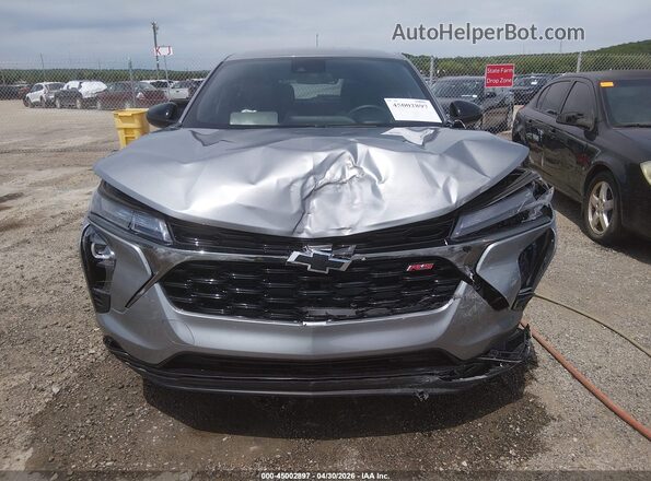 KL77LGEPXSC344485 2025 CHEVROLET TRAX Gray Սարքավորումների վահանակի տեսք