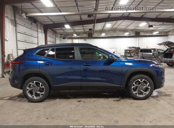 KL77LHE21RC090895 2024 CHEVROLET TRAX Blue Вид задньої частини салону