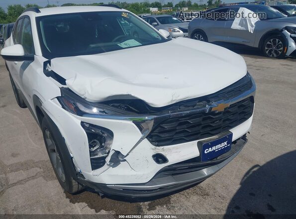 KL77LHE21RC238060 2024 CHEVROLET TRAX Белый Вид спереди