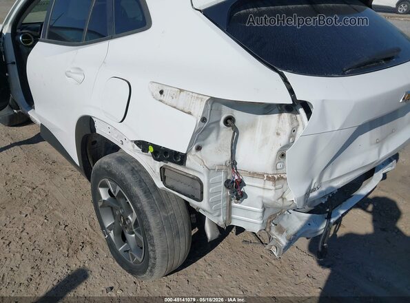 KL77LHE24RC011493 2024 CHEVROLET TRAX White Front view