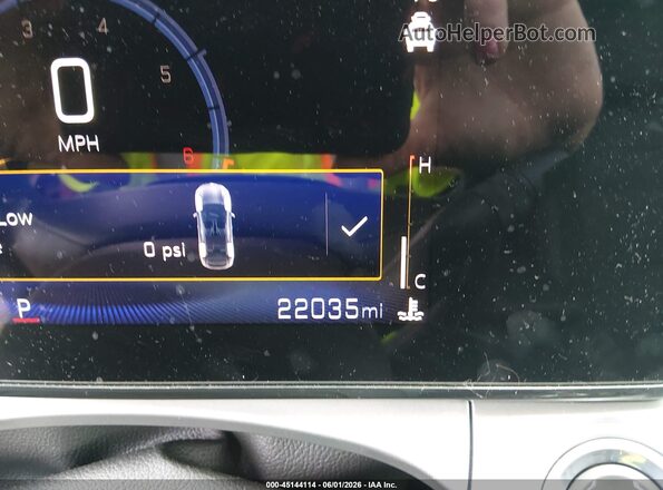 KL77LHE24RC140396 2024 CHEVROLET TRAX Maroon Հետևի նստատեղերի տեսք