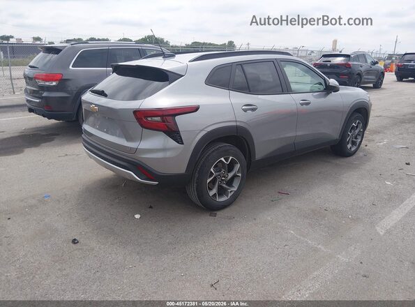 KL77LHE24RC172703 2024 CHEVROLET TRAX Серый Задняя правая четверть