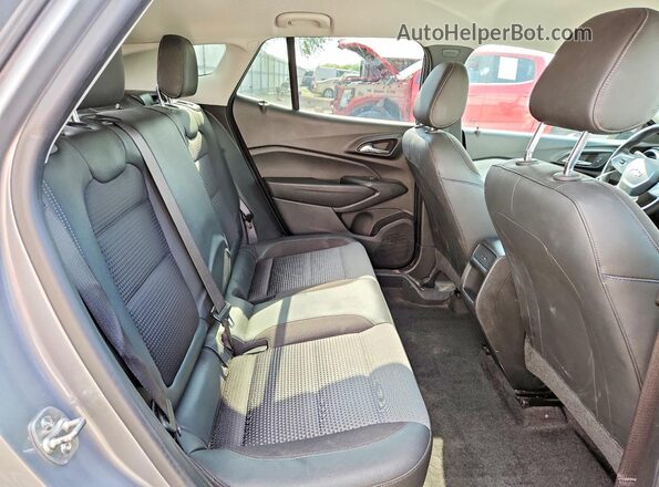 KL77LHE27RC238127 2024 CHEVROLET TRAX Silver 