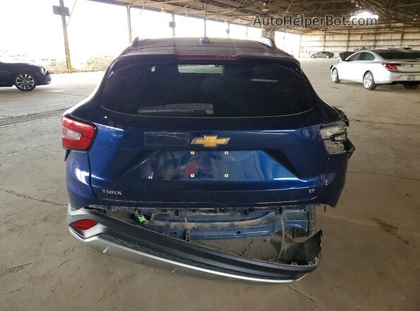 KL77LHE28RC010301 2024 CHEVROLET TRAX Blue Вид ззаду