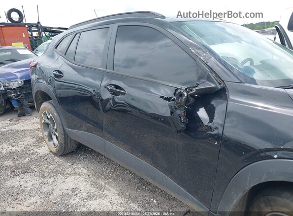 KL77LHE2XRC208555 2024 CHEVROLET TRAX Black Front view