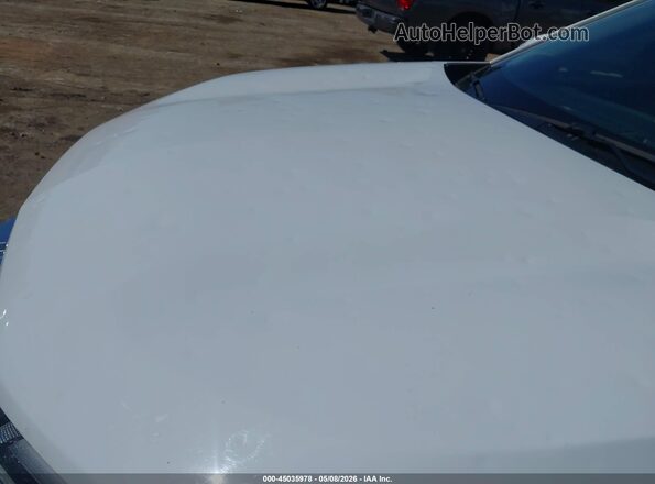 KL77LHE2XRC214484 2024 CHEVROLET TRAX White Front view