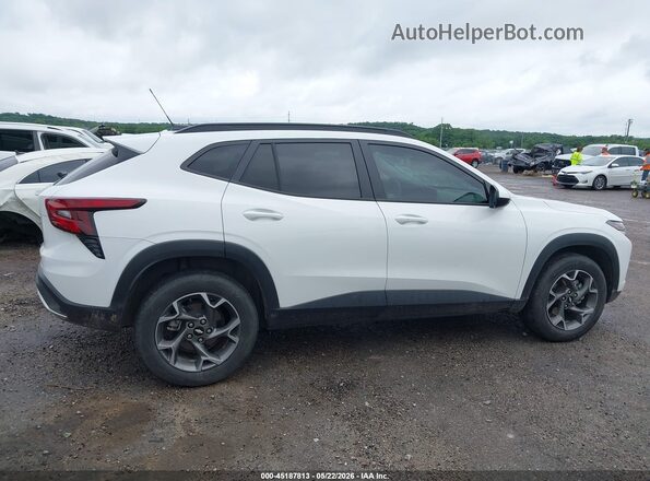 KL77LHEP1SC061561 2025 CHEVROLET TRAX White Rear interior view