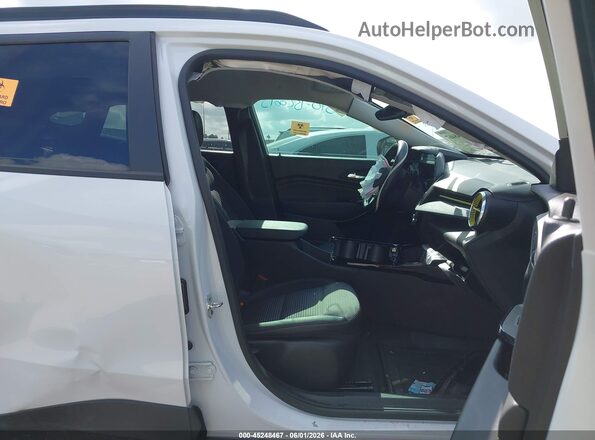 KL77LHEP1SC122309 2025 CHEVROLET TRAX White წინა სალონის ხედი