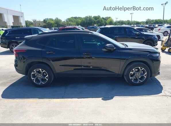 KL77LHEP1SC308870 2025 CHEVROLET TRAX Black Вид задньої частини салону