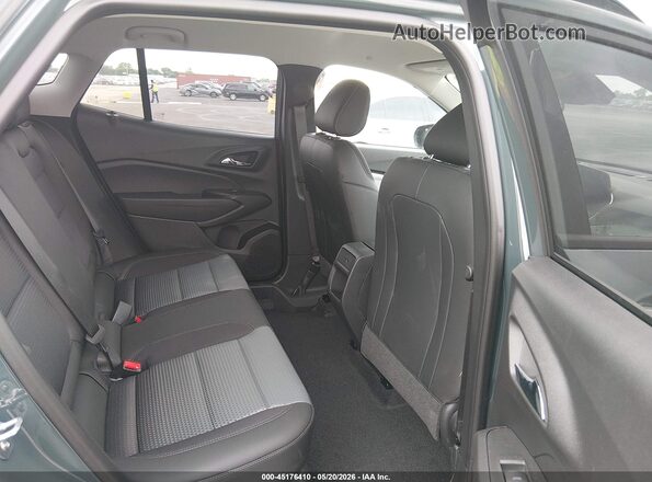 KL77LHEP1TC143887 2026 CHEVROLET TRAX Green Widok naklejki z numerem VIN