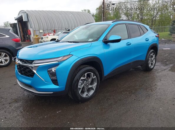 KL77LHEP3SC263236 2025 CHEVROLET TRAX Light Blue Передняя левая четверть