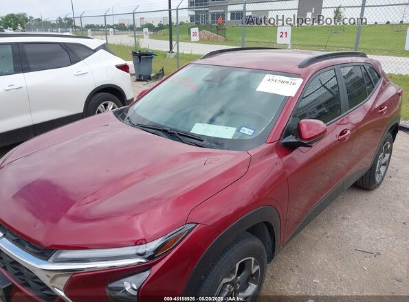 KL77LHEP4SC037819 2025 CHEVROLET TRAX Burgundy Դիմացի տեսք
