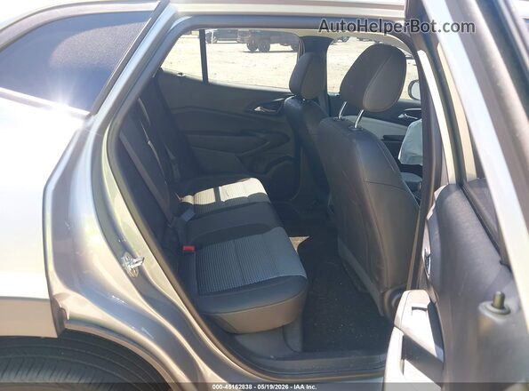 KL77LHEP4TC048739 2026 CHEVROLET TRAX Gray VIN կոդի պիտակի տեսք