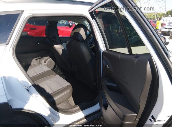 KL77LHEP5SC065709 2025 CHEVROLET TRAX White VIN sticker view
