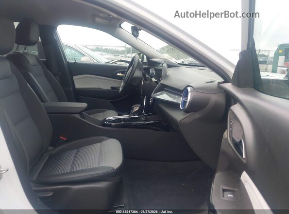 KL77LHEP6SC141776 2025 CHEVROLET TRAX White Front interior view