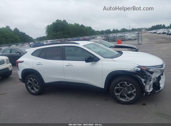 KL77LHEP6SC141776 2025 CHEVROLET TRAX White Rear interior view