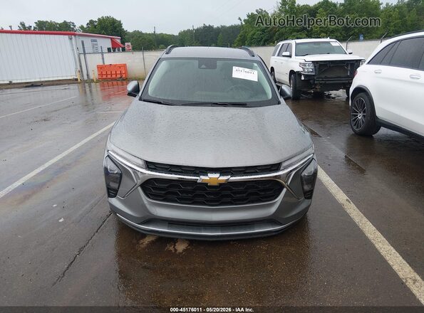 KL77LHEP6SC220008 2025 CHEVROLET TRAX Серый Вид щитка приборов