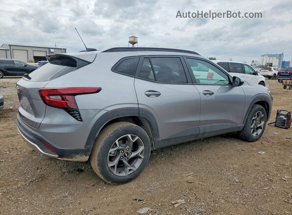KL77LHEP6TC022580 2026 CHEVROLET TRAX Silver 