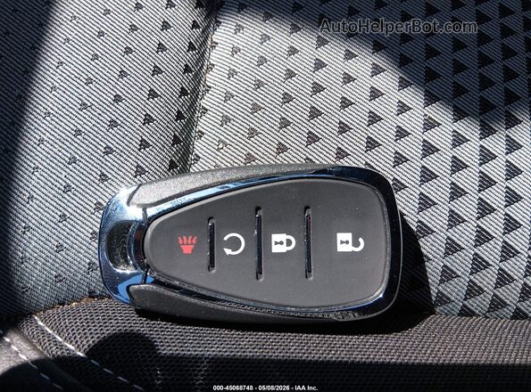 KL77LHEP7TC059248 2026 CHEVROLET TRAX Gray წინა პანელის ხედი