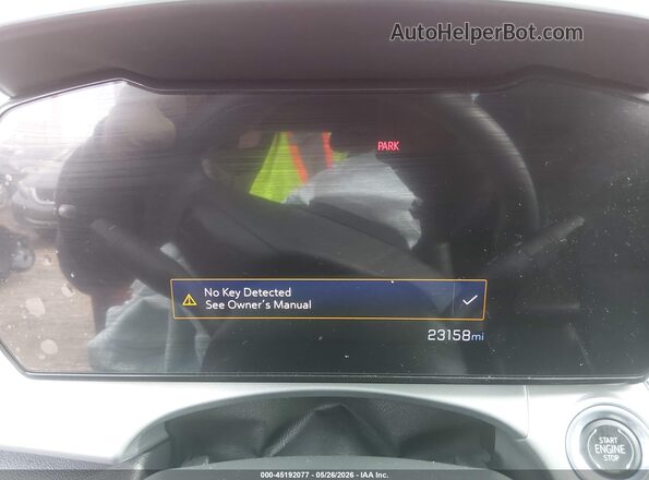 KL77LHEP8TC026856 2026 CHEVROLET TRAX Красный Вид задних сидений