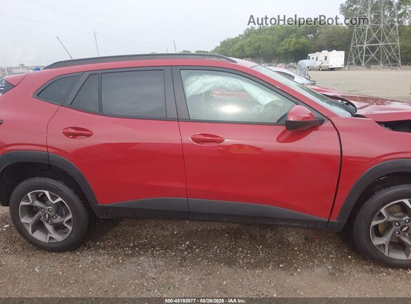 KL77LHEP8TC026856 2026 CHEVROLET TRAX Красный Панорамный вид салона 360°