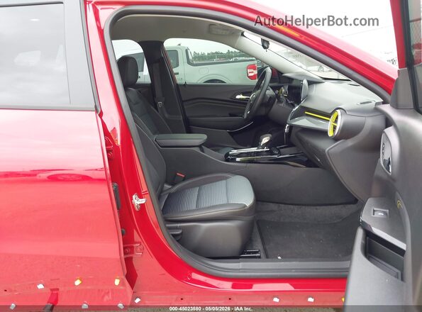 KL77LHEPXTC040287 2026 CHEVROLET TRAX Красный Вид салона спереди