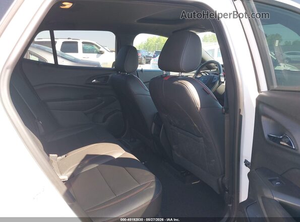 KL77LJE26RC114874 2024 CHEVROLET TRAX White VIN კოდის სტიკერის ხედი