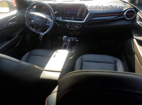 KL77LJE28RC113533 2024 CHEVROLET TRAX Green წინა პანელის ხედი