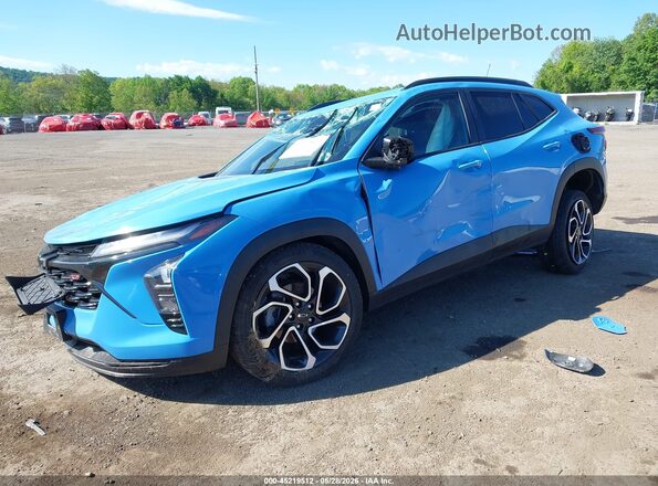KL77LJE2XRC017001 2024 CHEVROLET TRAX Light Blue Առջևի ձախ երեք քառորդ տեսարան