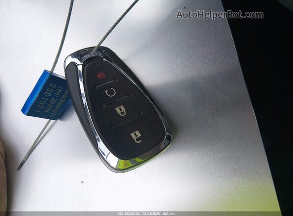 KL77LJE2XRC055988 2024 CHEVROLET TRAX Красный Вид панели приборов