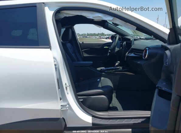 KL77LJEP1SC327281 2025 CHEVROLET TRAX White Front interior view
