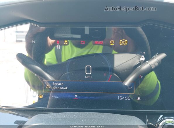 KL77LJEP1SC327281 2025 CHEVROLET TRAX White Rear seats view