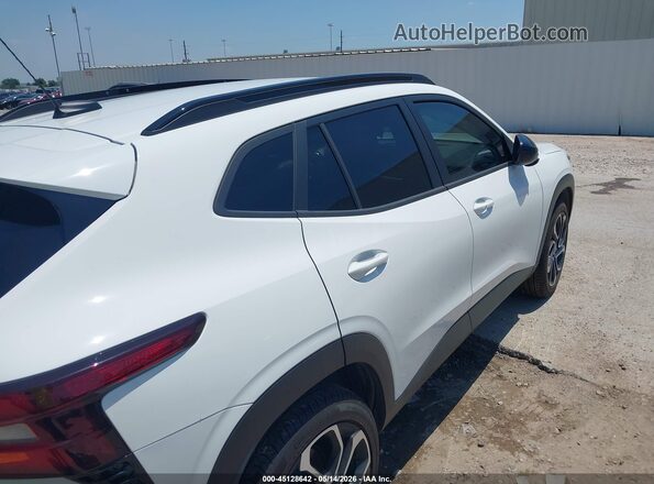 KL77LJEP1SC327281 2025 CHEVROLET TRAX White Front view