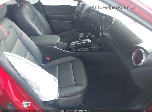 KL77LJEP1TC021148 2026 CHEVROLET TRAX Red Widok wnętrza z przodu