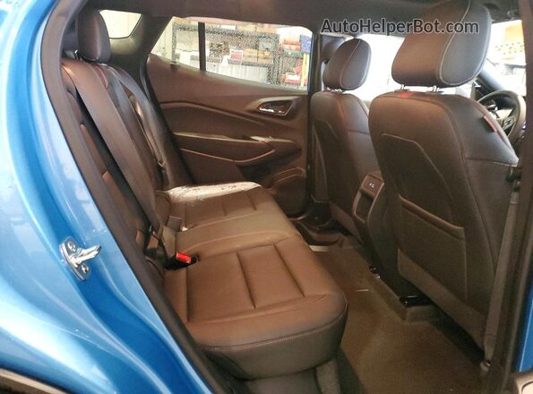 KL77LJEP3SC323720 2025 CHEVROLET TRAX Turquoise Widok wnętrza z tyłu